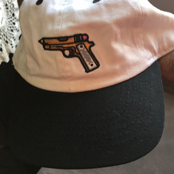 HAT - Picture 3 of 6